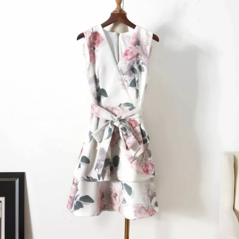Ted Baker floral dress! Size 0